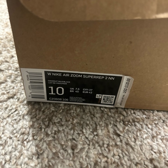 Nike women’s Olive Green High-Tops with Cream Swoosh - Picture 6 of 7